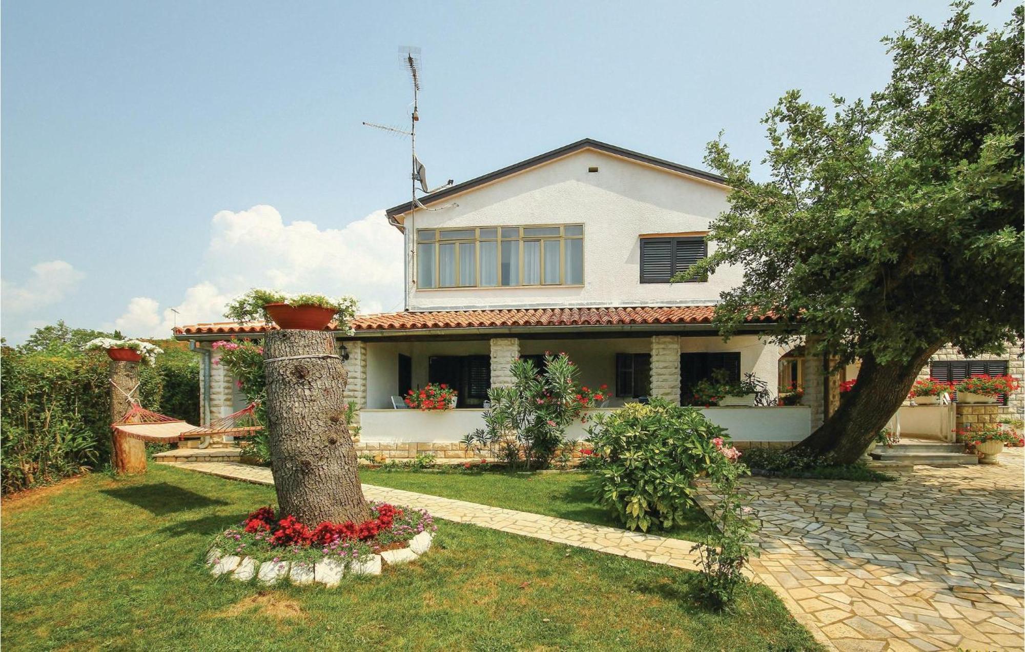 Beautiful Apartment In Porec With Wifi Poreč Exterior foto